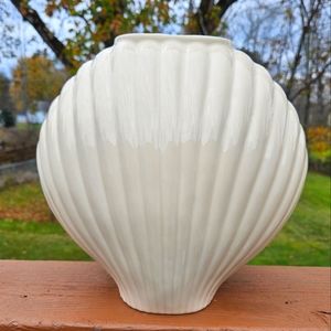 Vintage Post Modern Coastal Clam Shell Ceramic Vase 9" x 9"